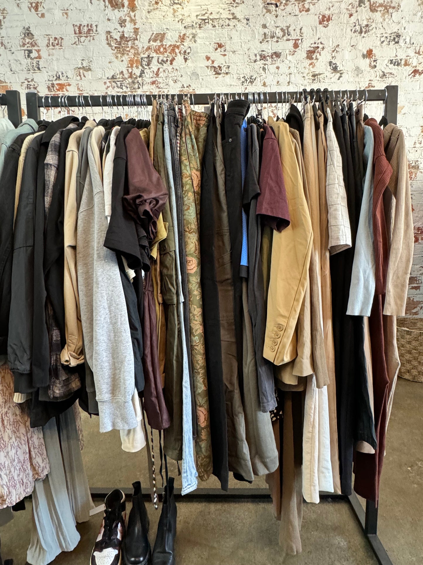 MEDIUM RACK 14 DAY BOOKING - please book through zellr