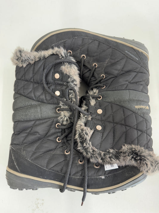 Snow boots size 9