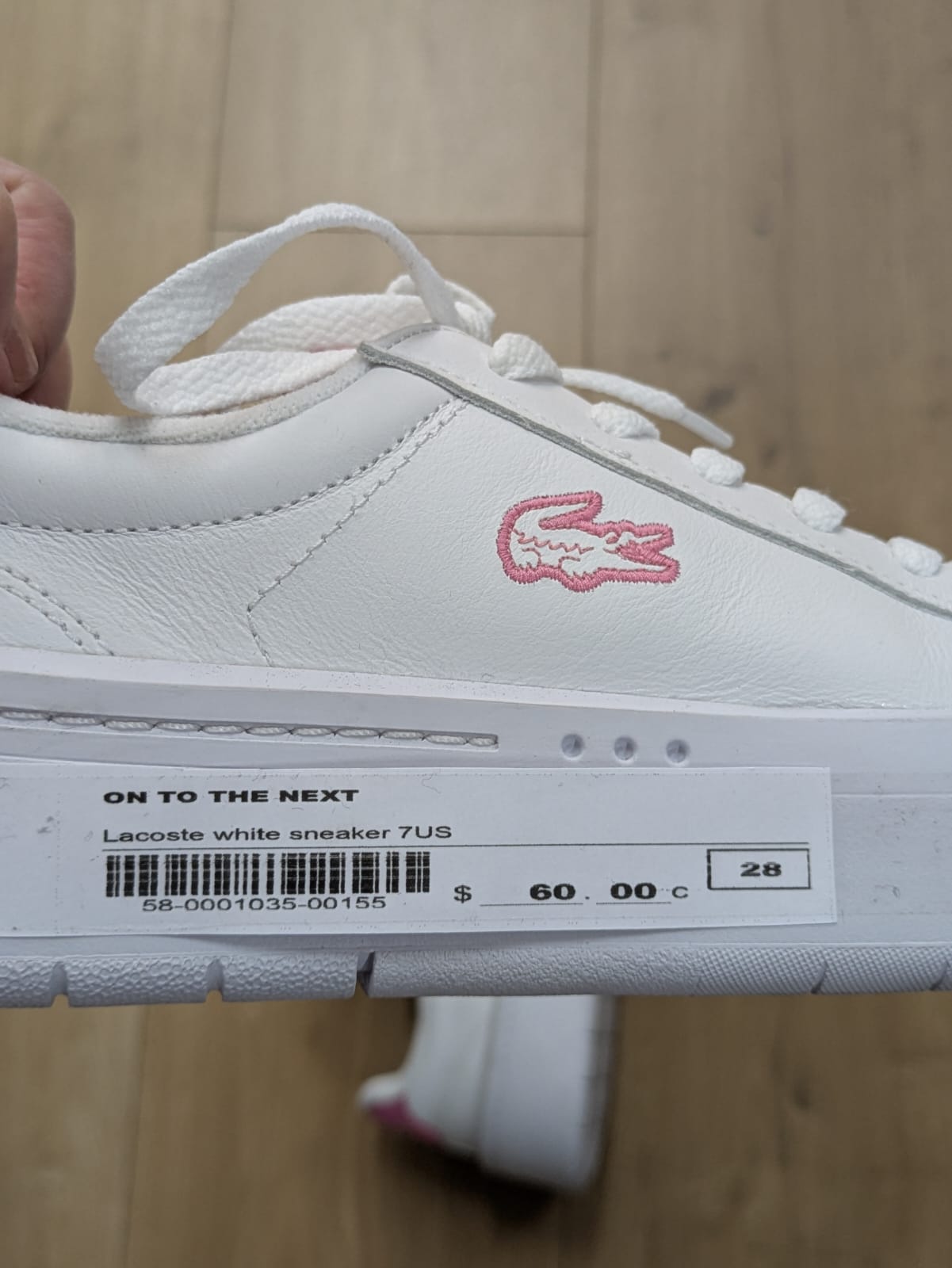 White sneakers us7
